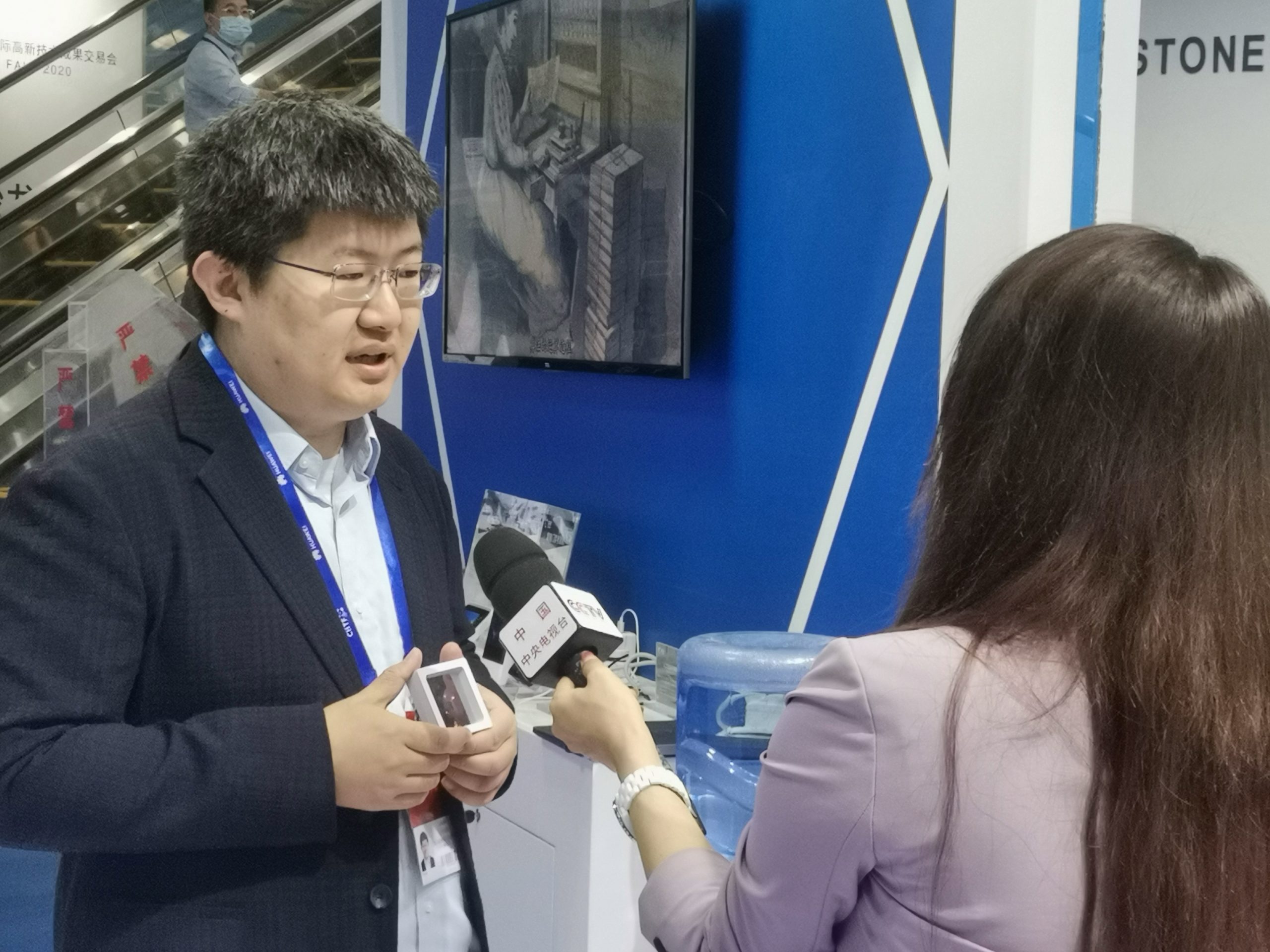 嘉楠科技董事长张楠赓接受央视专访：为大众提供用得起的产品